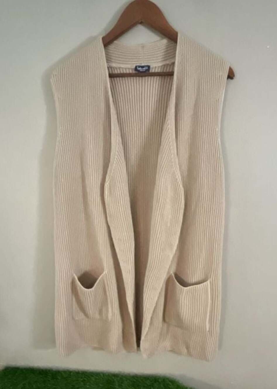 Splendid Ribbed Knit Sleeveless Open Front Cardigan Vest Beige Size Medium